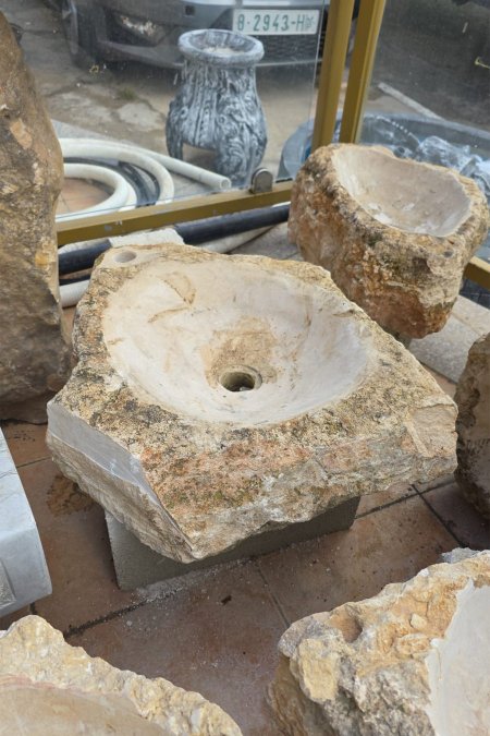 حوض حجر طبيعي (صخري عميق) – 50×56 سم